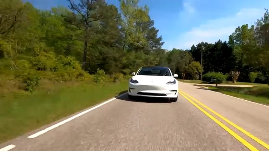 18083254-102825-kfsn-driving-into-the-future