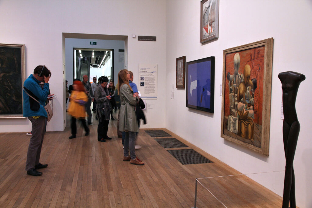why-art-gallery-visits-may-be-one-of-the-healthiest-habits-you-can-build