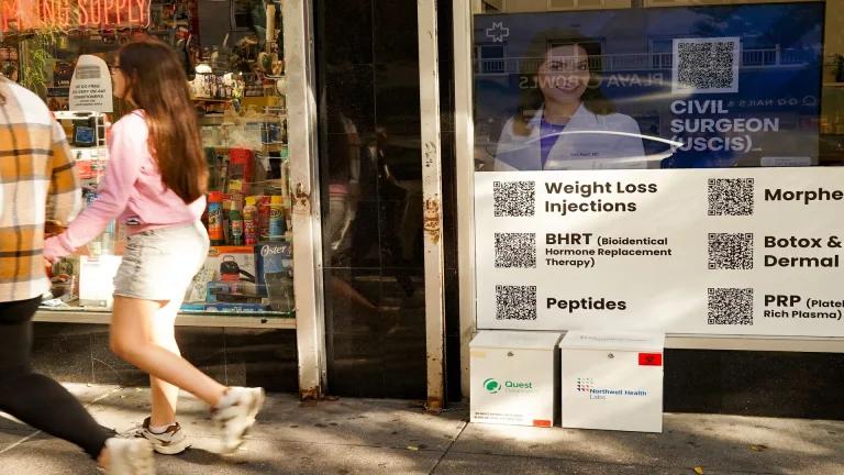 Four Key Warnings About the Peptide Hype in Wellness Culture